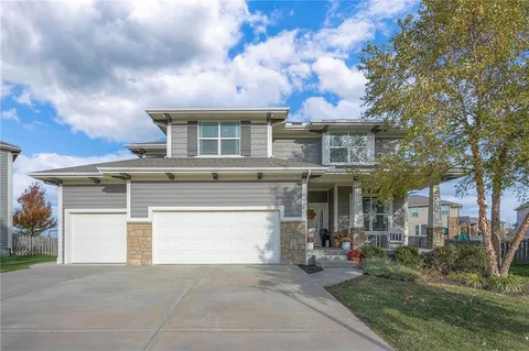 $655,000 | 19034 West 166th Terrace, Olathe, KS 66062