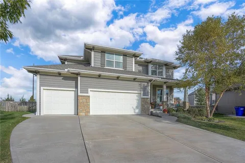 $655,000 | 19034 West 166th Terrace, Olathe, KS 66062