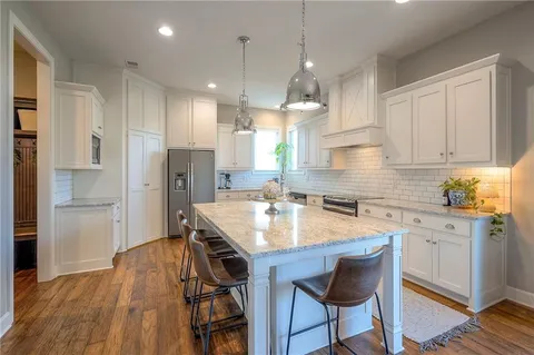 $655,000 | 19034 West 166th Terrace, Olathe, KS 66062