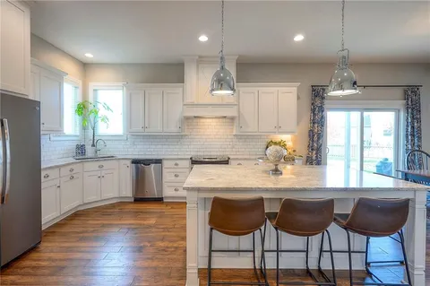 $655,000 | 19034 West 166th Terrace, Olathe, KS 66062