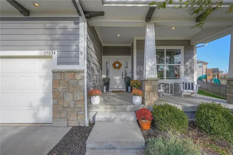 $655,000 | 19034 West 166th Terrace, Olathe, KS 66062