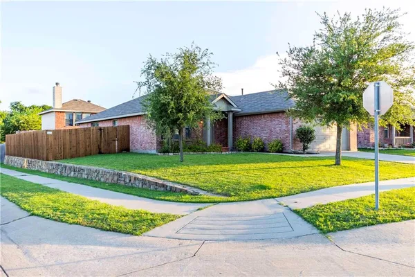 $2,150 | 365 Basswood Lane, Melissa, TX 75454