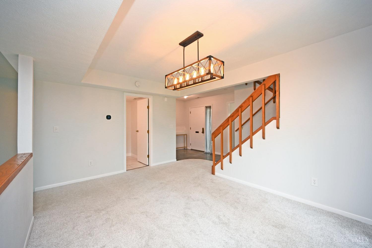 7284 East Galbraith Road Cincinnati, OH 45243 - Photo 19 of 58