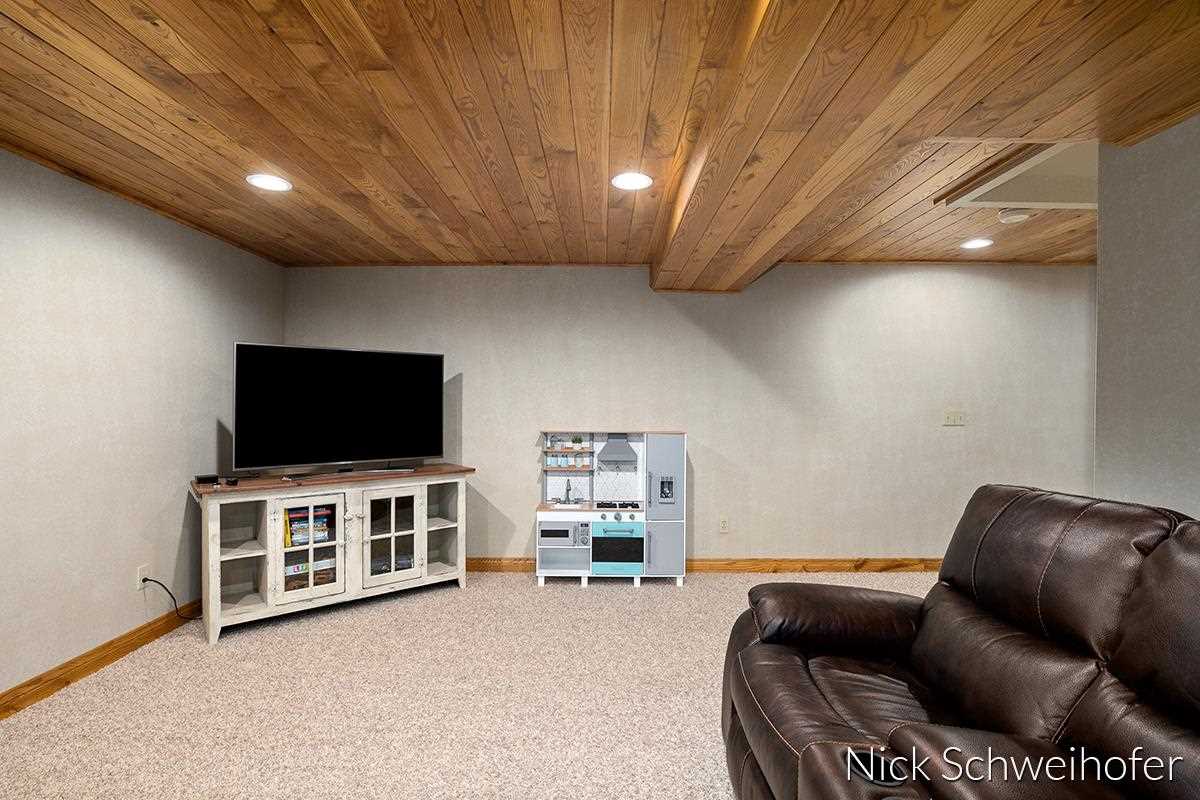 5142 7 Mile Road Bay City, MI 48706 - Photo 27 of 53