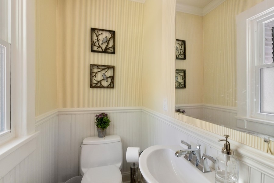 1250 Edgewood Road Lake Forest, IL 60045 - Photo 10 of 21