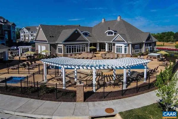 $2,450 | 2015 Reserve Circle, Unit 14, Harrisonburg, VA 22801