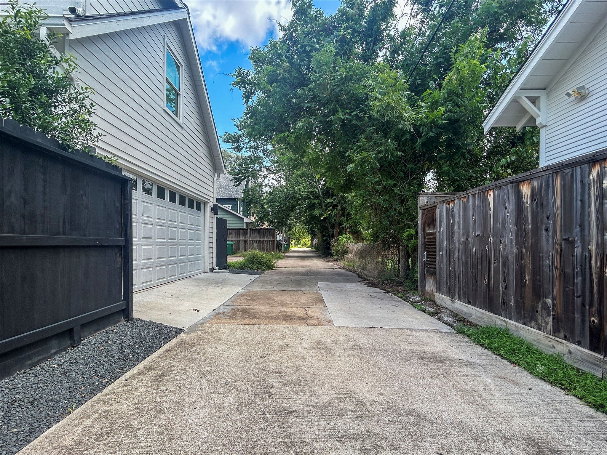 1203 Tulane Street Houston, TX 77008 - Photo 3 of 6 Paved alley for a rear entry garage.