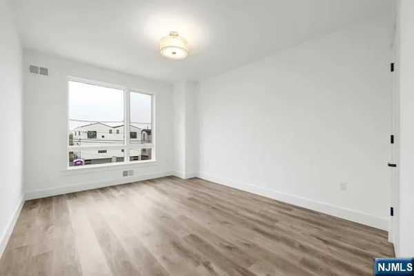 $4,800 | 71 Henry Avenue, Unit 1, Palisades Park, NJ 07650
