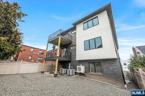 $4,800 | 71 Henry Avenue, Unit 1, Palisades Park, NJ 07650