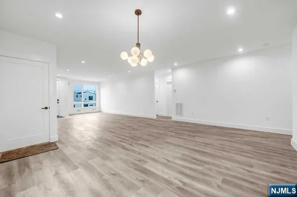 $4,800 | 71 Henry Avenue, Unit 1, Palisades Park, NJ 07650