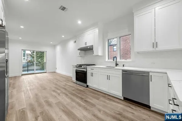 $4,800 | 71 Henry Avenue, Unit 1, Palisades Park, NJ 07650