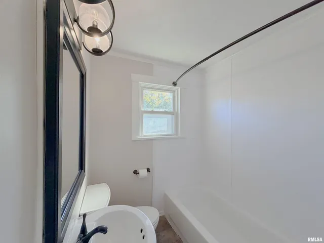 $139,000 | 1002 East Samuel Avenue, Peoria Heights, IL 61616