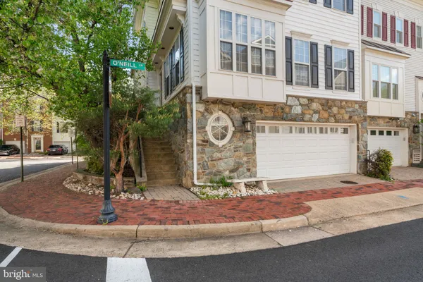 $800,000 | 5115 O'Neill Lane, Alexandria, VA 22304