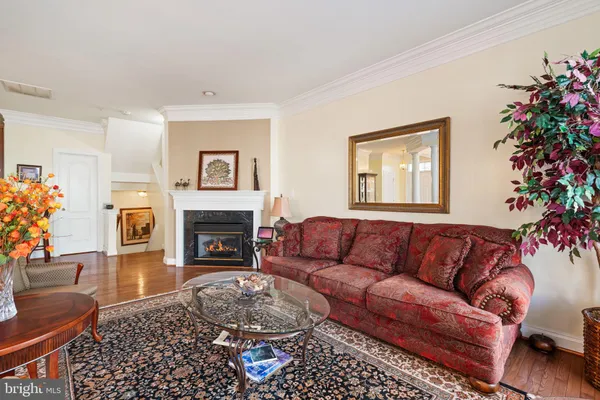 $800,000 | 5115 O'Neill Lane, Alexandria, VA 22304