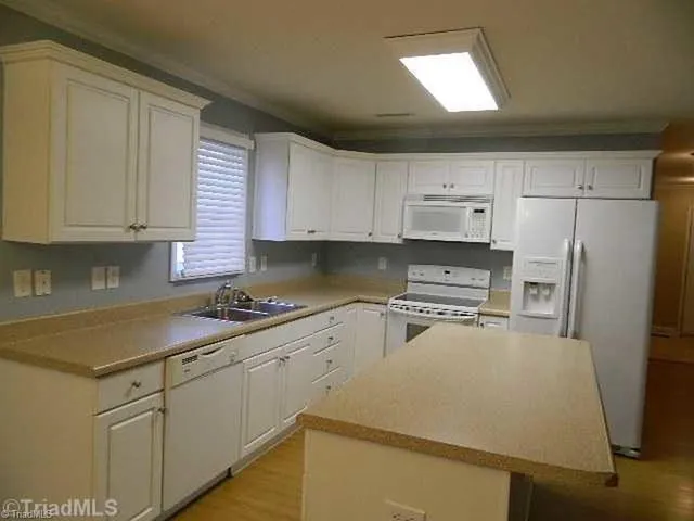 $2,000 | 203 Brighton Village Lane, Archdale, NC 27263