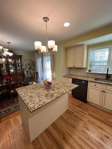 $999,999 | 1 Bristol Court, New City, NY 10956