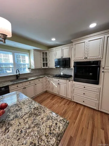 $999,999 | 1 Bristol Court, New City, NY 10956