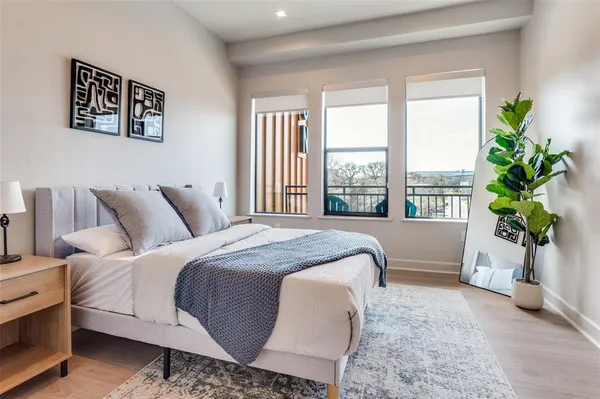$575,000 | 1900 South Ervay Street, Unit 307, Dallas, TX 75215