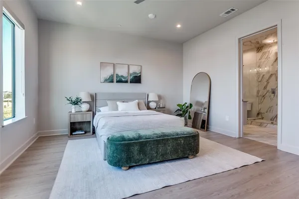 $575,000 | 1900 South Ervay Street, Unit 307, Dallas, TX 75215