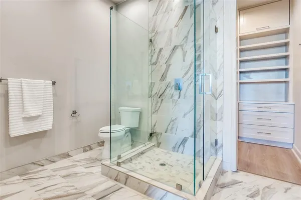 $575,000 | 1900 South Ervay Street, Unit 307, Dallas, TX 75215