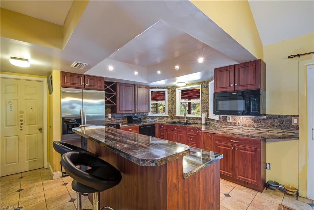 17389 Lee Road Fort Myers, FL 33967 - Photo 4 of 18