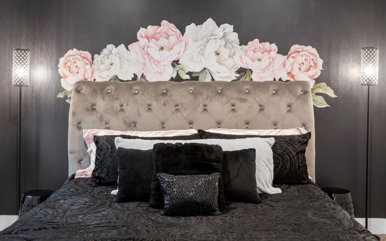 1003 Friendship Lane, Unit 301 Fredericksburg, TX 78624 - Photo 17 of 19 a close view of a fireplace in a room