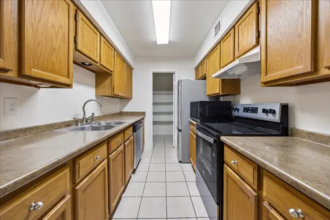 $135,000 | 6500 Sands Point Drive, Unit 407, Houston, TX 77074