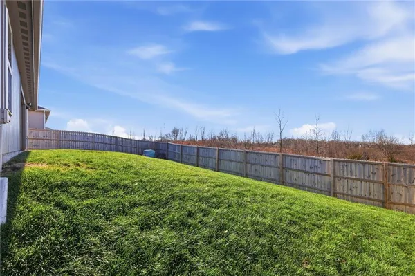 $342,500 | 21826 South Franklin Street, Spring Hill, KS 66083