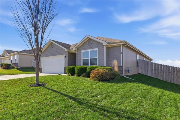 $342,500 | 21826 South Franklin Street, Spring Hill, KS 66083