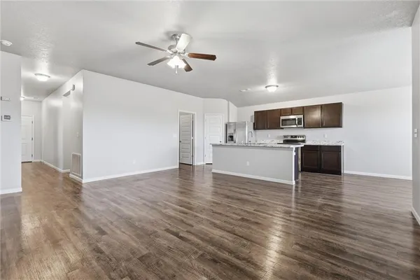 $342,500 | 21826 South Franklin Street, Spring Hill, KS 66083