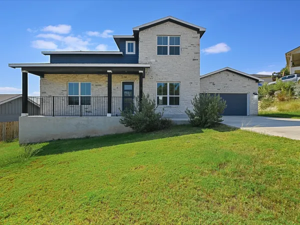 $2,200 | 3203 Burnside Circle, Lago Vista, TX 78645