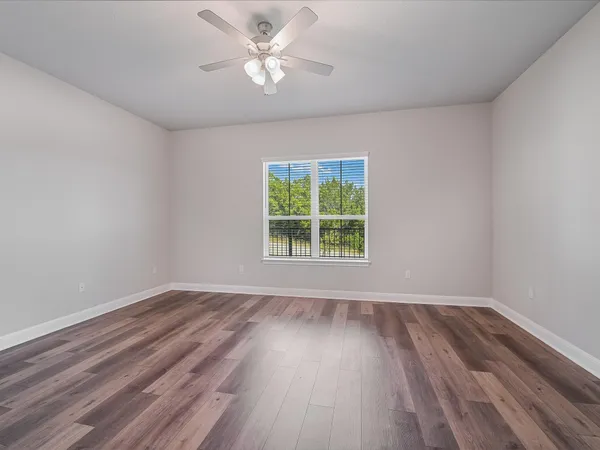 $2,200 | 3203 Burnside Circle, Lago Vista, TX 78645
