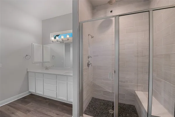 $2,200 | 3203 Burnside Circle, Lago Vista, TX 78645