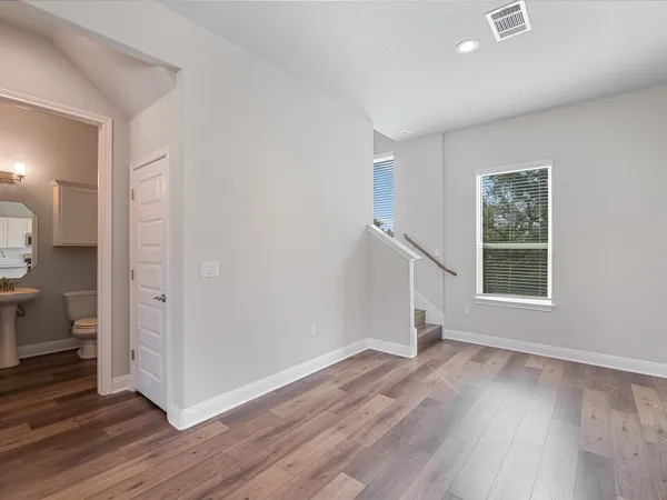 $2,200 | 3203 Burnside Circle, Lago Vista, TX 78645