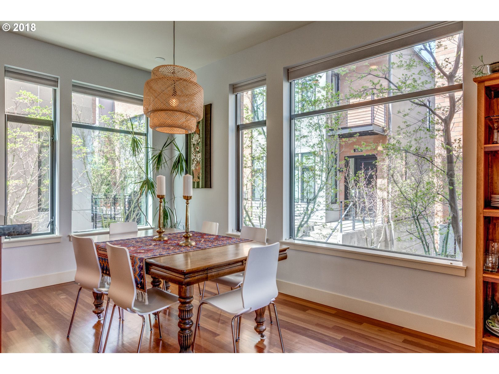 1662 Northwest Riverscape Street Portland, OR 97209 - Photo 9 of 32 Gallery Image 9