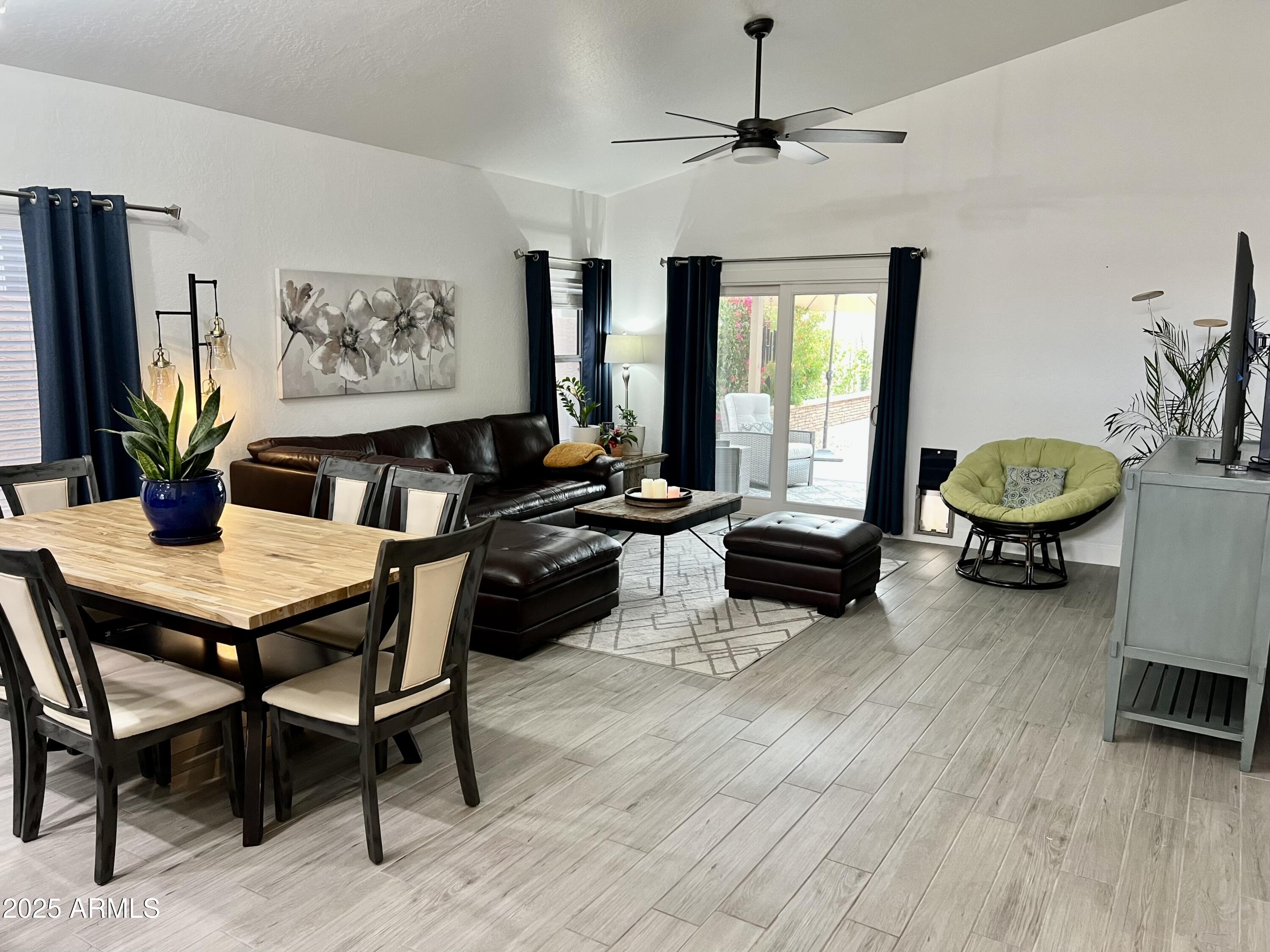 1233 East Redfield Road Phoenix, AZ 85022 - Photo 7 of 49 IMG_3556