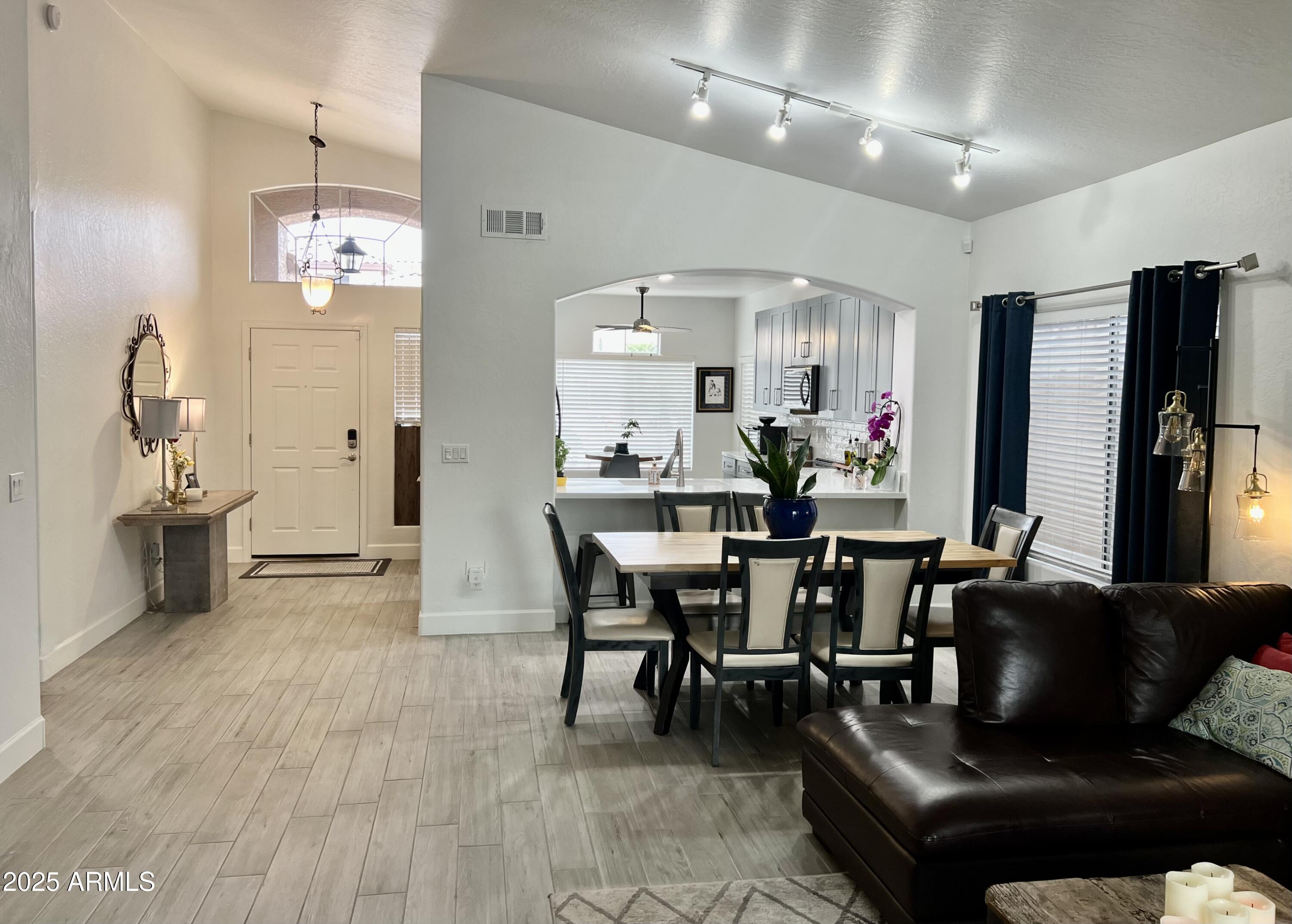 1233 East Redfield Road Phoenix, AZ 85022 - Photo 8 of 49 IMG_3560