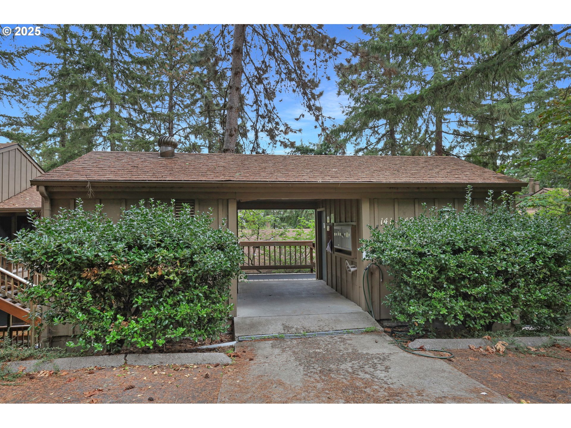 143 Treehill Loop Eugene, OR 97405 - Photo 33 of 48