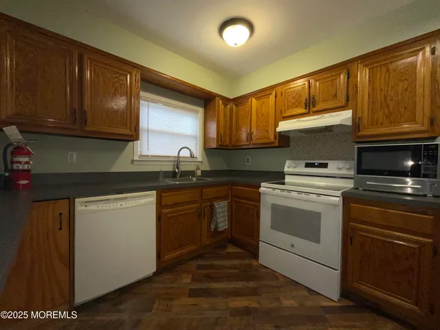 $1,900 | 554 Jamaica Boulevard, Toms River, NJ 08757