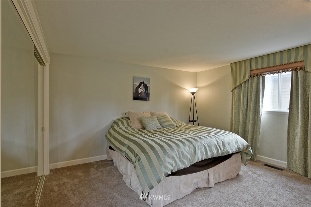 318 217th Place Southwest Bothell, WA 98021 - Photo 14 of 22