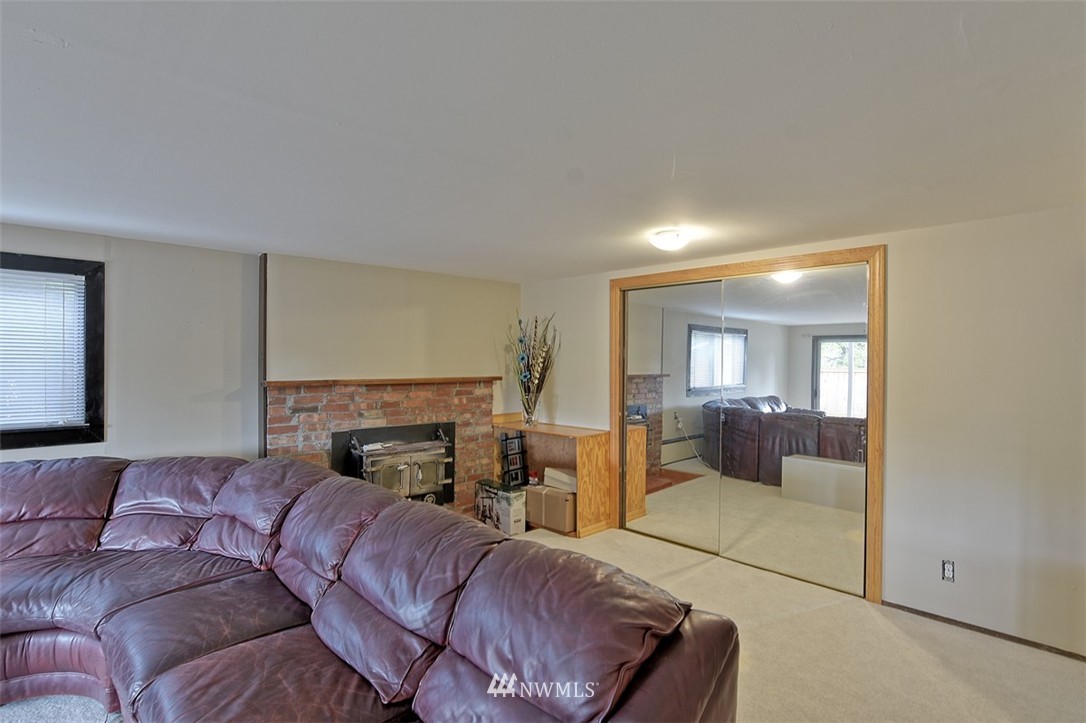 318 217th Place Southwest Bothell, WA 98021 - Photo 16 of 22