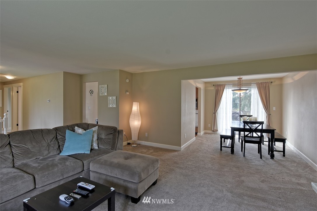318 217th Place Southwest Bothell, WA 98021 - Photo 5 of 22