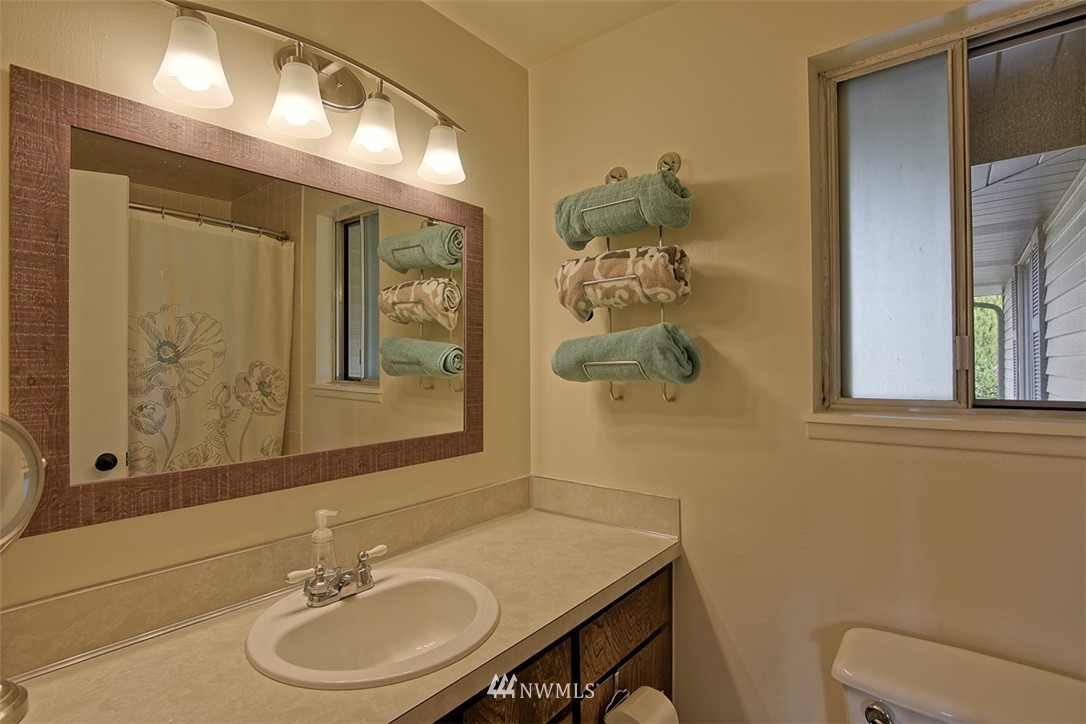 318 217th Place Southwest Bothell, WA 98021 - Photo 10 of 22