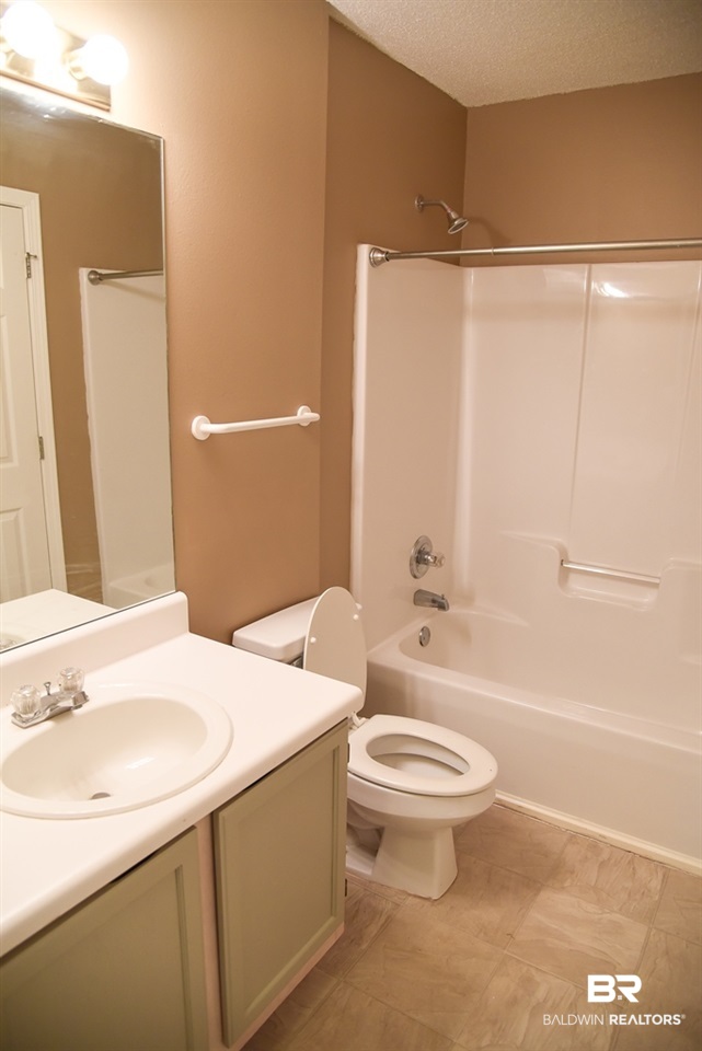 2041 Laurel Oak Court Mobile, AL 36695 - Photo 15 of 30