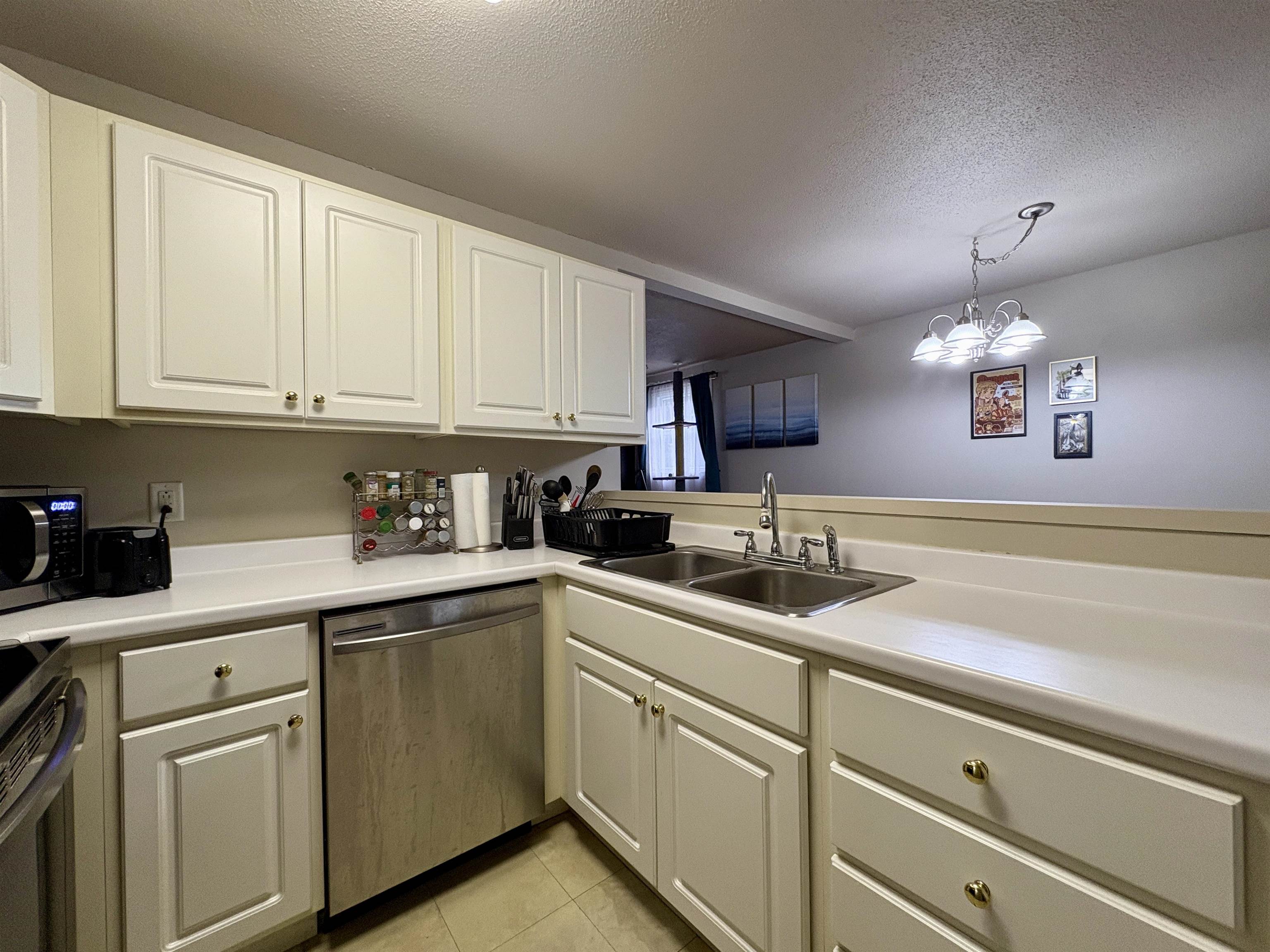 35 Seminary Hill Road, Unit 31 Lebanon, NH 03784 - Photo 3 of 21