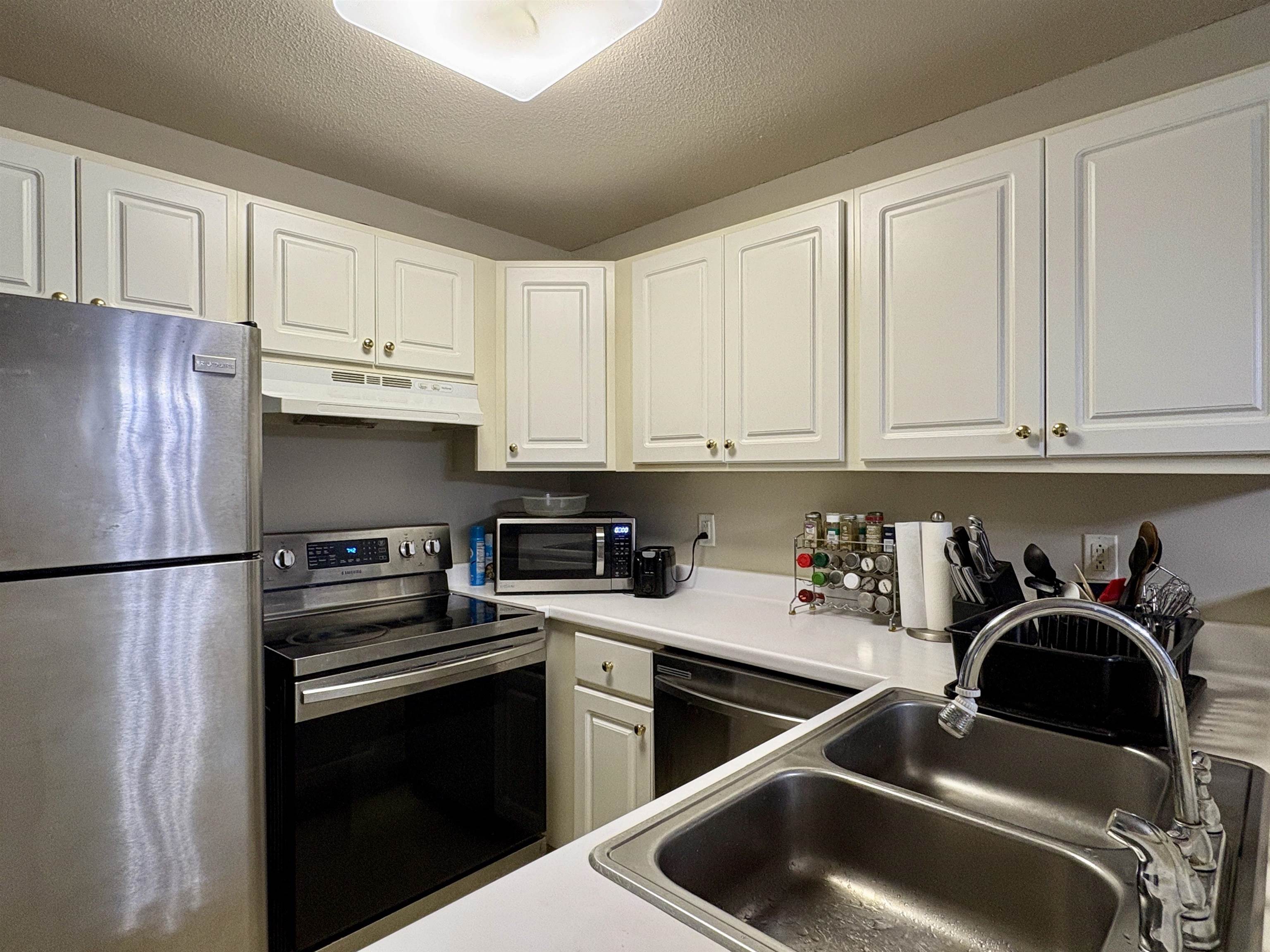 35 Seminary Hill Road, Unit 31 Lebanon, NH 03784 - Photo 6 of 21