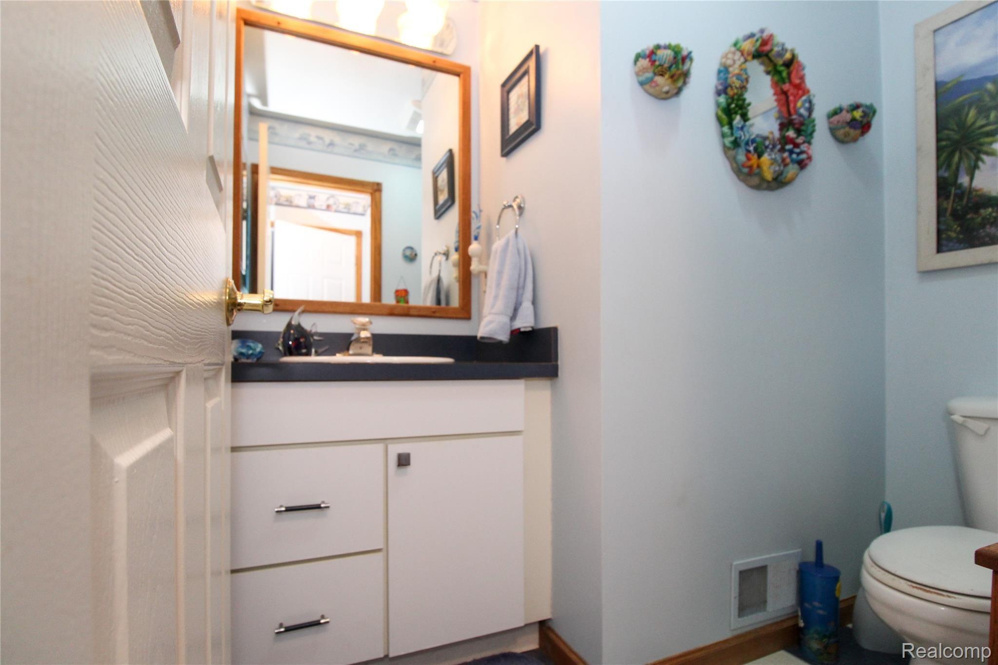 2354 Rolling Ridge Lane Holt, MI 48842 - Photo 15 of 48 Half Bath.jpg