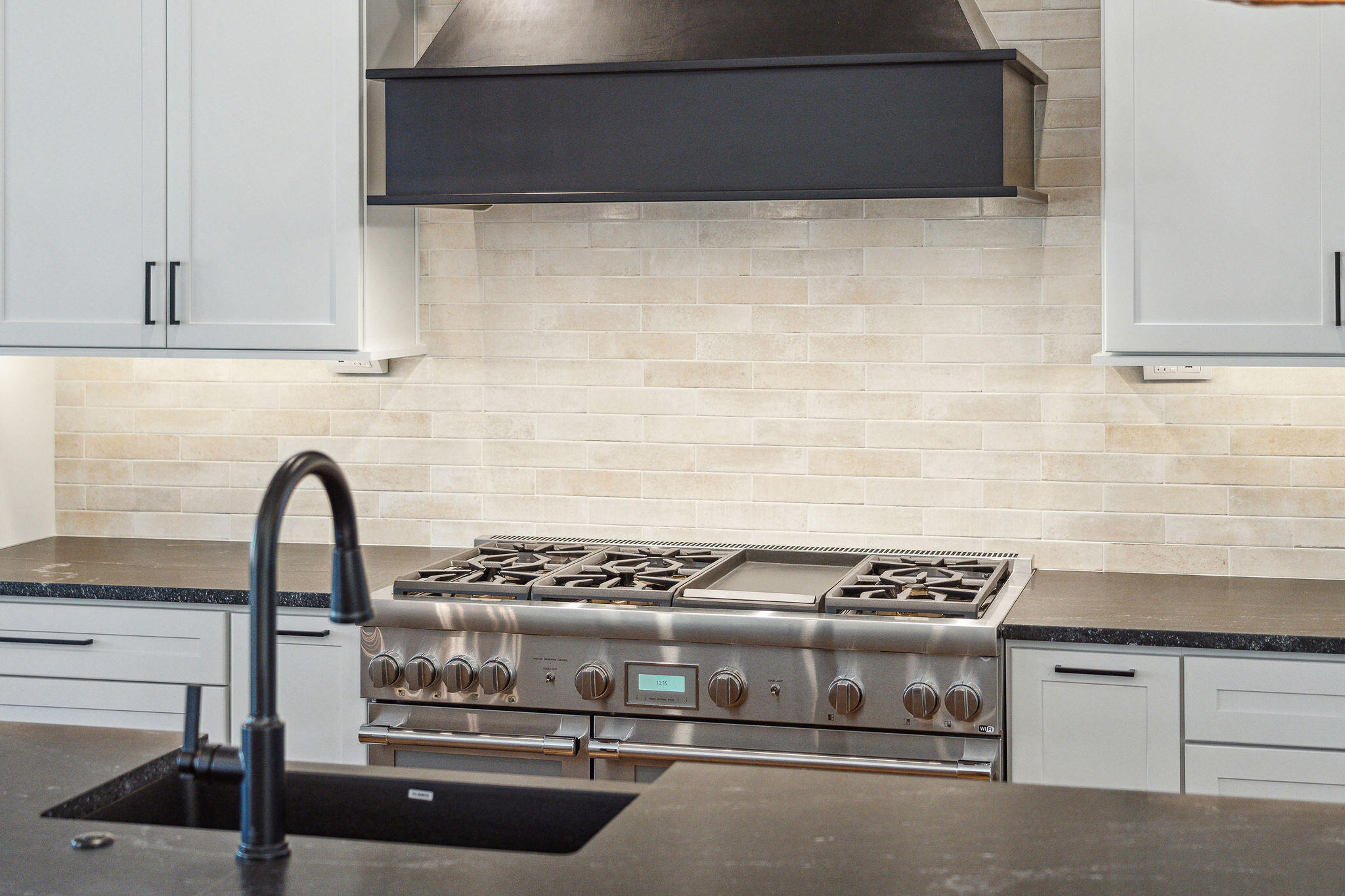 3917 Delinger Dr Mount Mount Pleasant, SC 29466 - Photo 22 of 73 Designer Gas Range