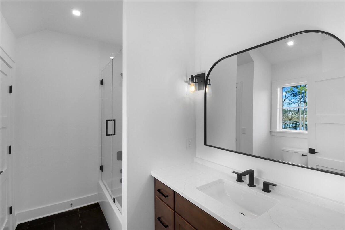 3917 Delinger Dr Mount Mount Pleasant, SC 29466 - Photo 50 of 73 En Suite Bath