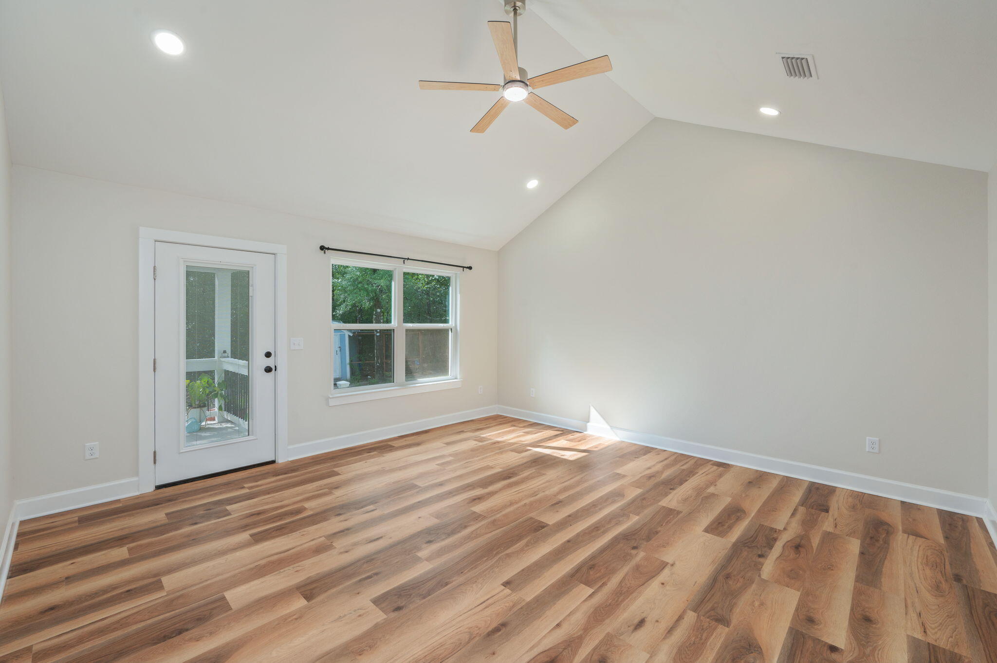 134 Deer Valley Road DeFuniak Springs, FL 32433 - Photo 18 of 50 21-web-or-mls-134-deer-vly-dr